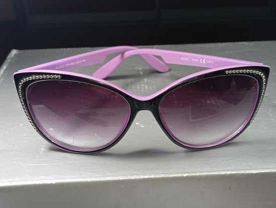 Очки в стиле Кошачий глаз , бренд  ALESL .Предсезонная распродажа Винтажных солнцезащитных очков с рубля !