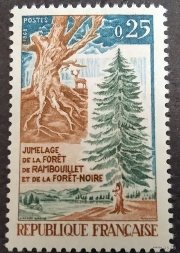 Франция. 1968г. Mi1626**. Характерные виды деревьев двух лесных зон.