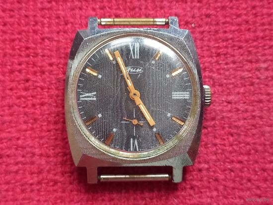 Часы наручные ЗИМ СССР.