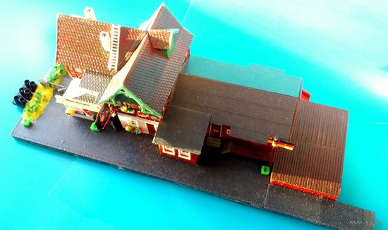 Вокзал с баром, рестораном и отделением почты VERO. Масштаб TT.