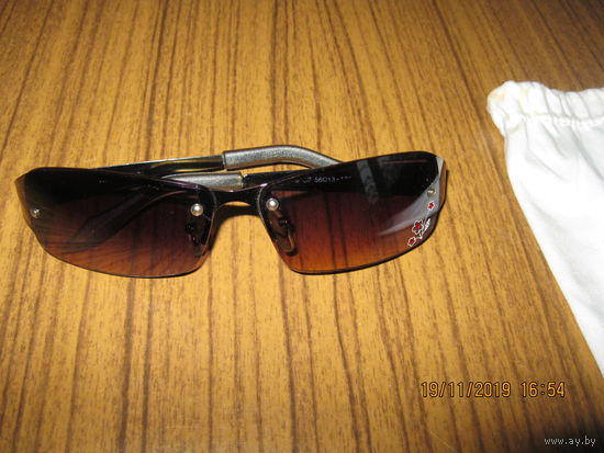 Солнцезащитные очки Италия