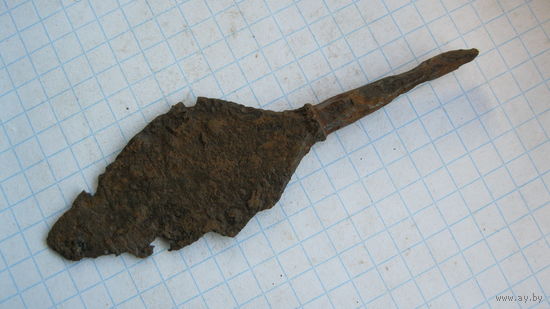 Древний наконечник стрелы.Железо.