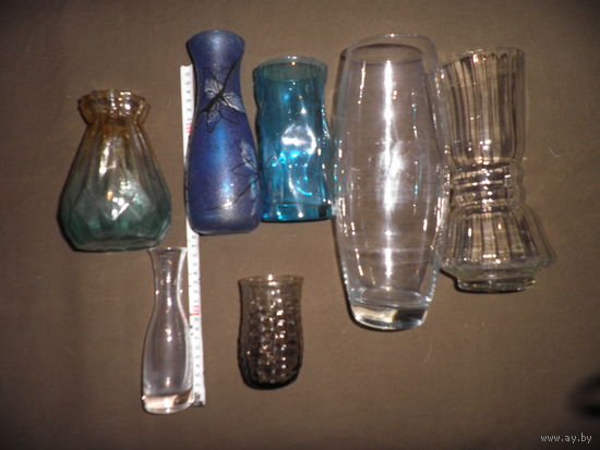 Вазы,вазочки разные 7 шт.времён СССР.С рубля