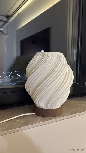 Лампа настольная