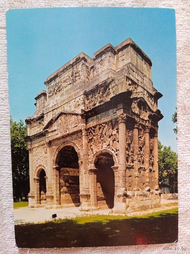 Франция, Оранж. Триумфальная арка, возведённая после победы Цезаря (49 год до н.э.)
