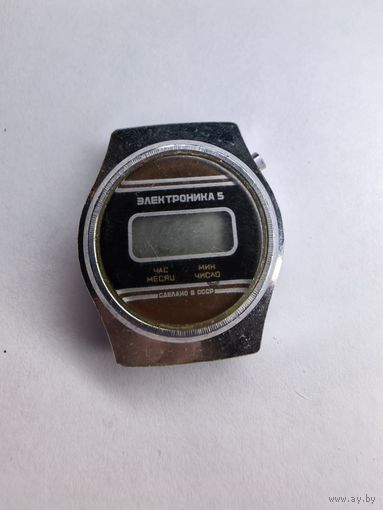 Часы . Электроника 5 . Женские . толстый корпус . С рубля без МЦ. всё с рубля без МЦ.
