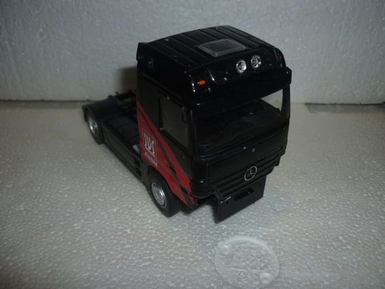 Модель авто Меrcedes Actros  1:43.