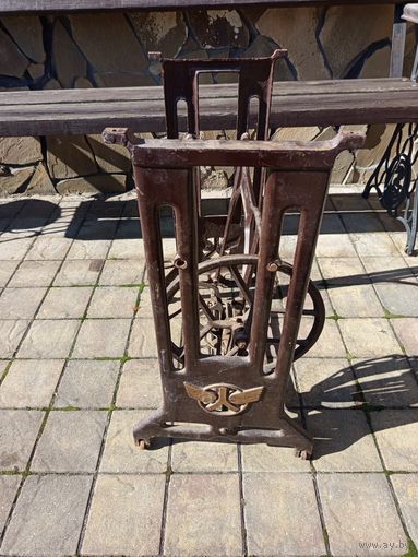 Станина чугунная для мангала столика скамейки