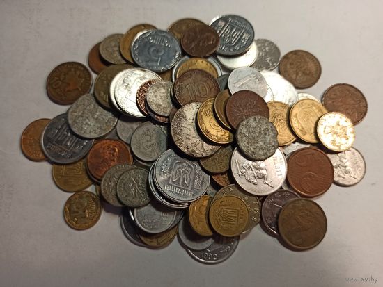 100 монет разных стран