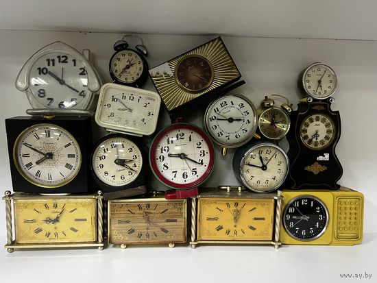 Часы будильники лот ссср с рубля