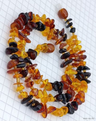 Янтарные бусы.