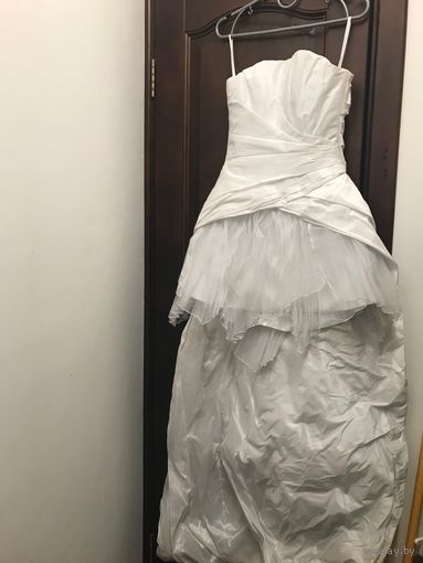 Вечернее, коктейльное, свадебное белое платье со шлейфом р. 42-44-46