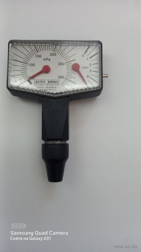 Манометр з измирителем протектора