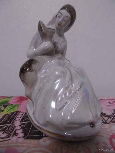 Девушка с ланью.Клеймо.