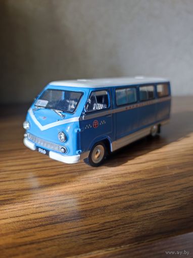 Раф маршрутка 1:43