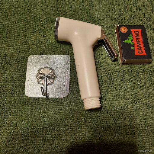 Пистолет-распылитель для душа.