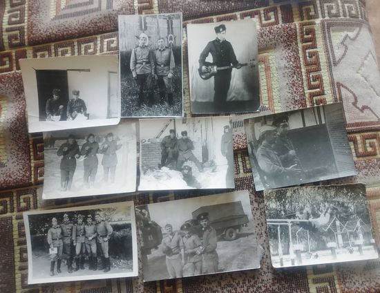 Фото воинов Советской Армии.