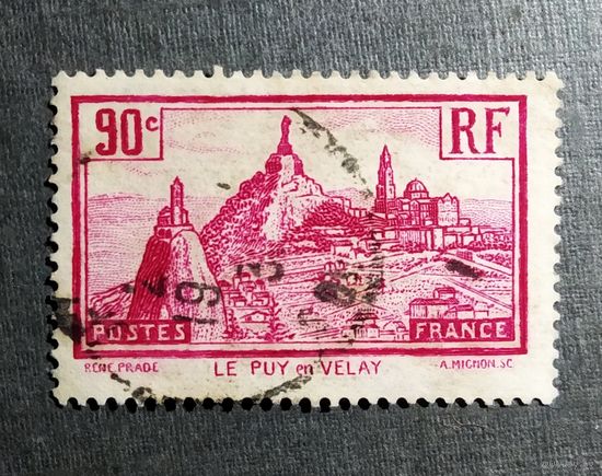 Марка Франция 1933 год Ле-Пюи-ан-Веле
