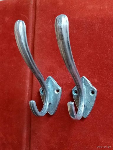 Крючок вешалка 2 шт СССР одним лотом