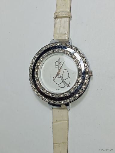 Кварцевые часы CK .  С рубля