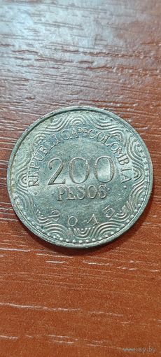 Колумбия 200 песос 2015
