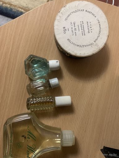 Пудра и духи