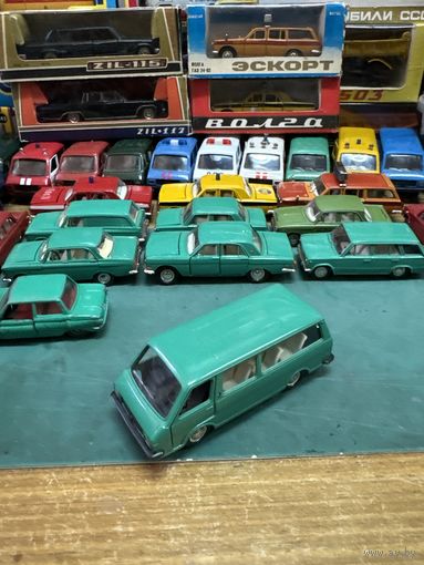 РАФ 2203, постномер, но еще металлическое дно, цвет кипарис, Тантал, Агат, Саратов с рубля