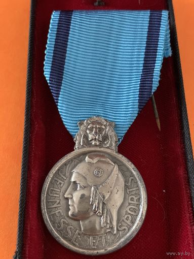 Медаль Почёта за достижения молодёжи в спорте.Серебро. Франция