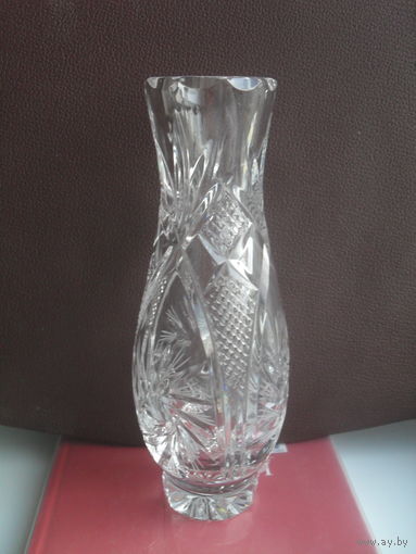 Вазочка хрустальная.22 см.
