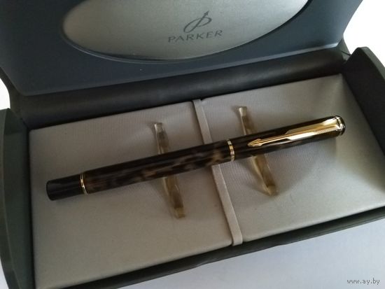 Перьевая ручка Parker Rialto Laque Dusk gold accents