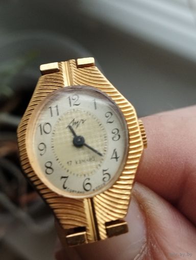 Часы Луч СССР механика с браслетом AuX,  17 камней