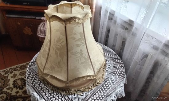Абажур, большой. Антикварный.