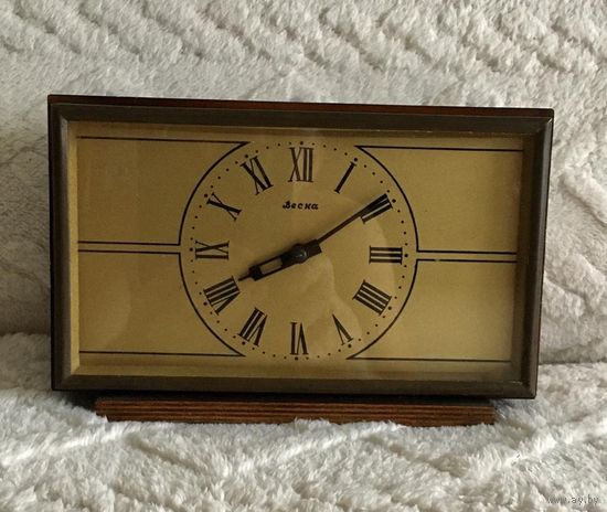 Настольные часы 70-х. "Весна".