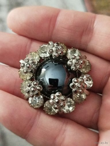 Красивая брошка ссср,целая