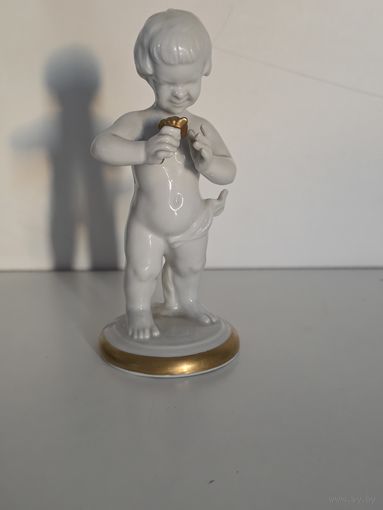 Мальчик с цветком. Capodimonte