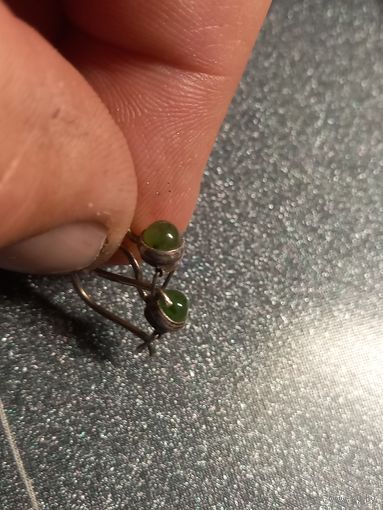 Серьги СССР Звезда 9ХЮ 875 70-ые гг. Миниатюрные 1.06 гр. зеленые камни Винтаж