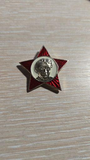 Значок октябренок