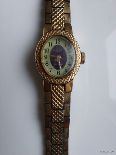 Часы Чайка женские  С РУБЛЯ.
