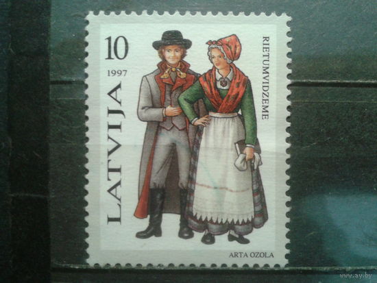 Латвия, 1997. Народные костюмы
