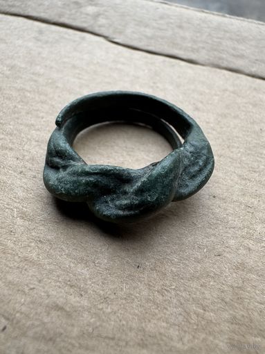 Лжевитое кольцо старинное