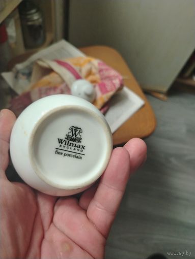 Заварник или кофейник Wilmax, ёмкость малая, красивый и целый.