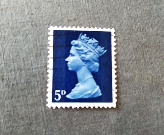 Марка Великобритания 1968 год Королева