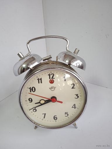 Будильник редкий с центральной секундной стрелкой, состояние