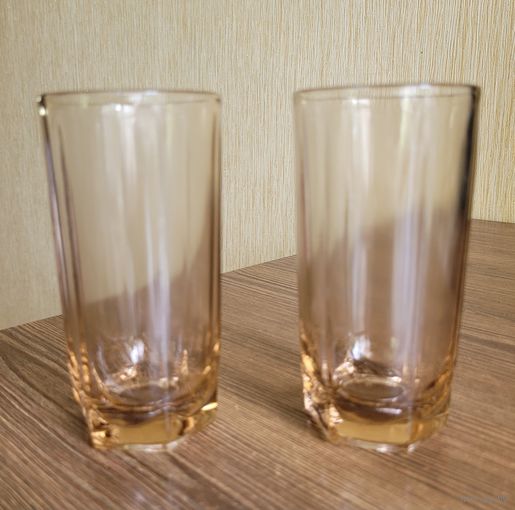 Стаканы, цветное стекло, одним лотом 2 шт.