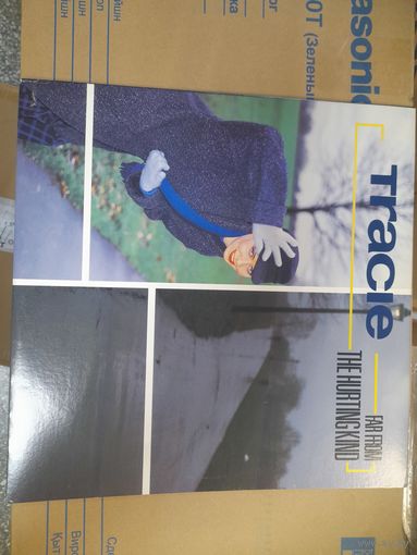 TRACIE " FAR FROM THE HURTINGKIND"  1984 LP USA A&M RECORDS A&M SP5023 - NM/NM