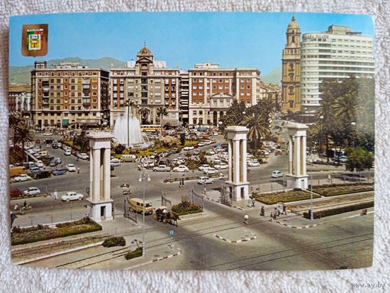 Испания, Малага. Вход в порт и площадь Марина