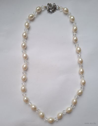 Бусы. Искуст. жемчуг и прозрачные стеклянные кристаллы. Колье