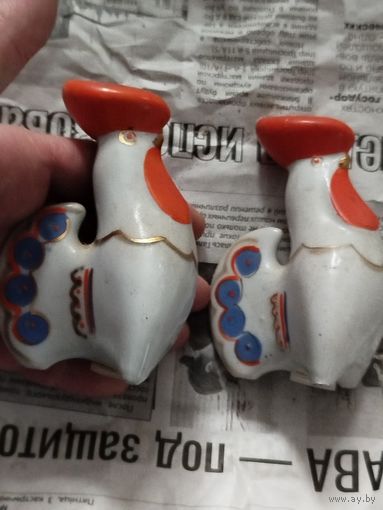 2 солонки,петушки