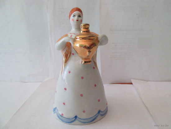 СТАТУЭТКА БАРЫШНЯ С САМОВАРОМ,ДУЛЕВО,ВРЕМЕН СССР.