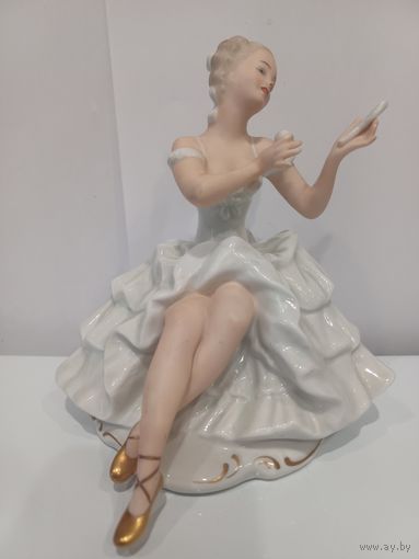 Все лоты с 1р.Валендорф Девушка с зеркалом